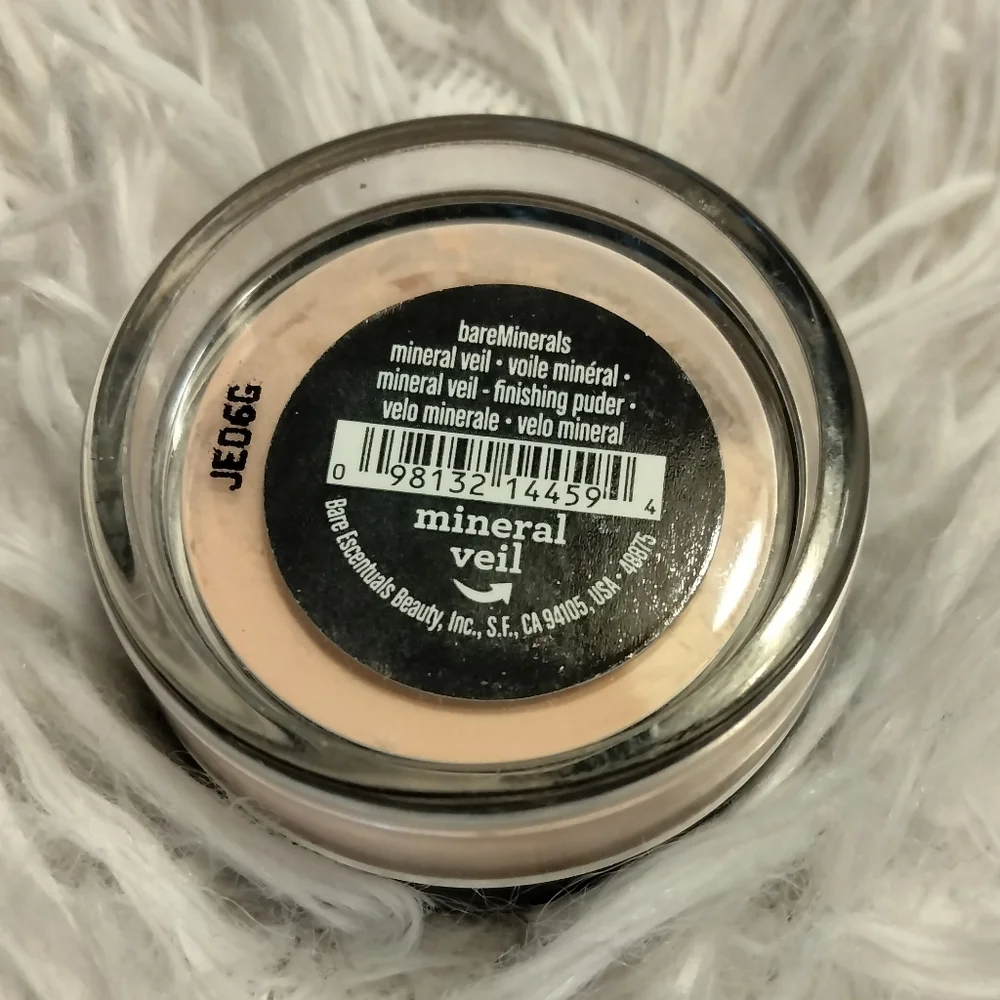 🆕 Mineral Veil Loose Finishing Powder Mini